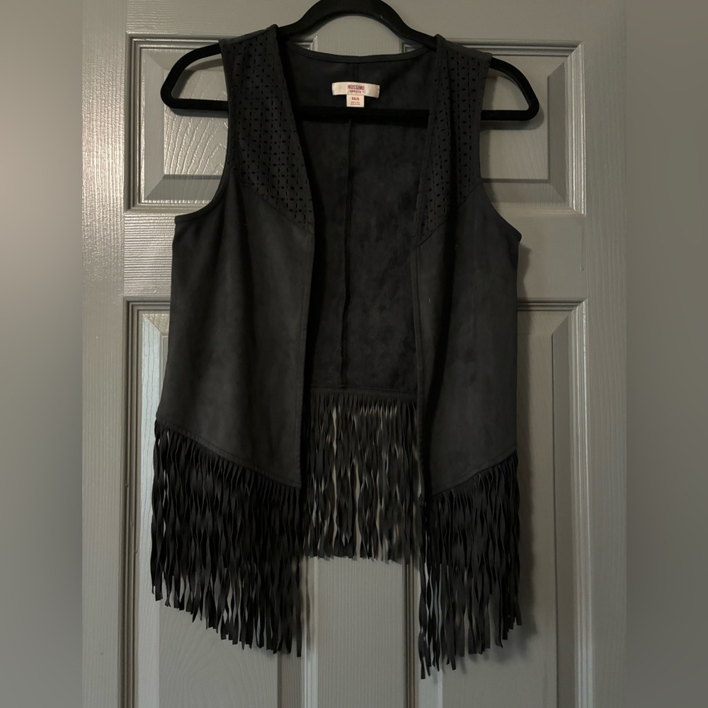 Black faux suede fringe hem vest sixe XS/S‎ - Boho